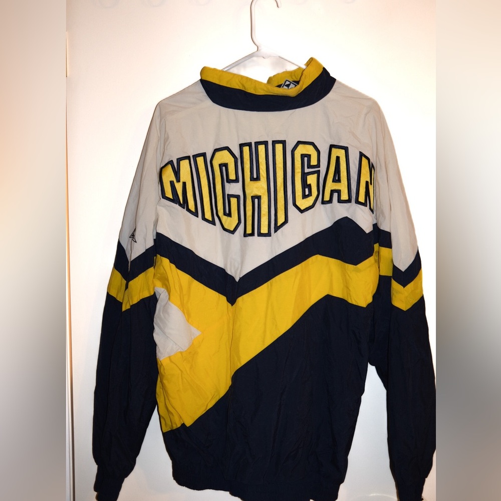 VINTAGE RARE UNIVERSITY OF MICHIGAN WINDBREAKER